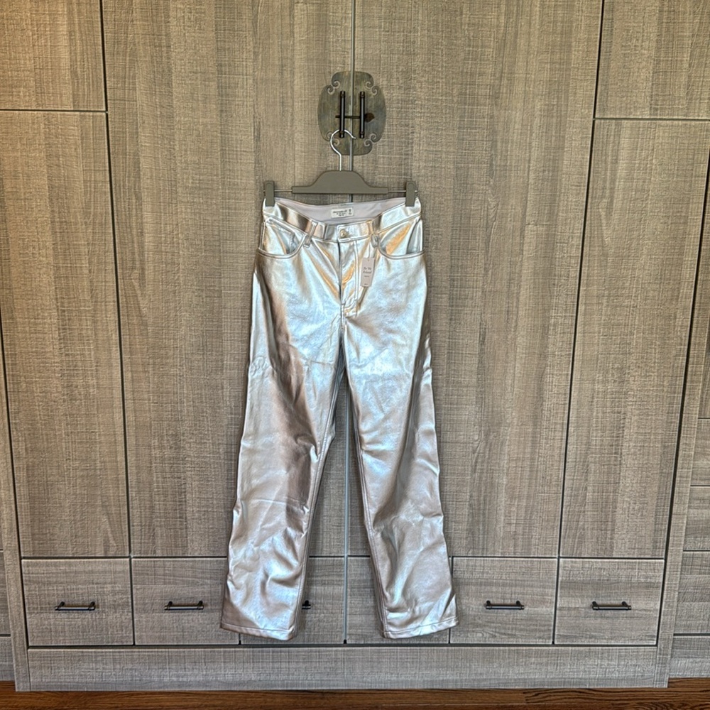 Abercrombie & Fitch The 90’s Relaxed‎ High Rise